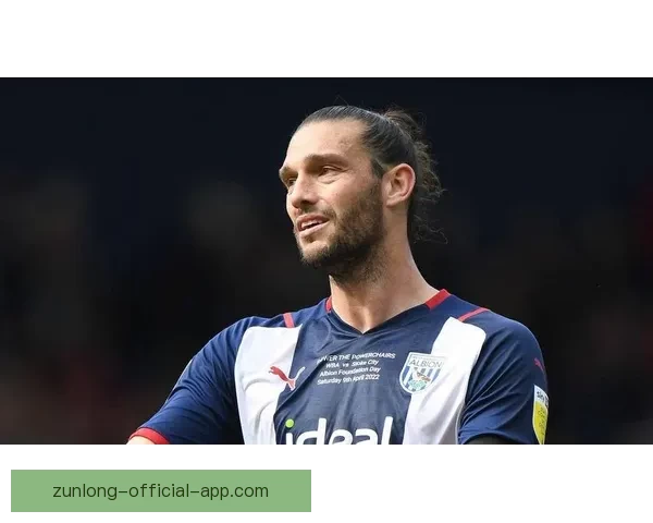 首次执教折戟沉沙前英超球星安迪卡罗尔离开达根汉姆队